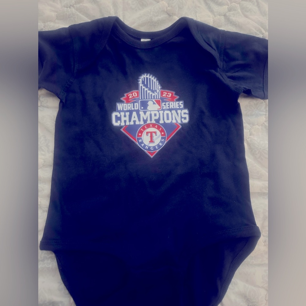 Kids 24 month TX World  Champion onsie